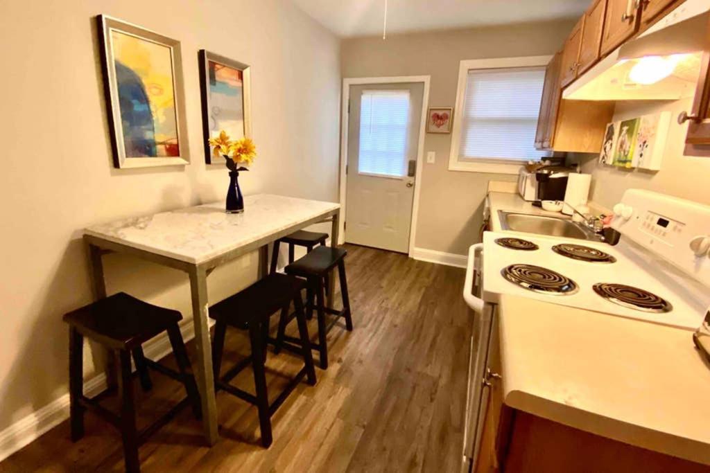 Darling Cottage In University Park Raleigh Esterno foto